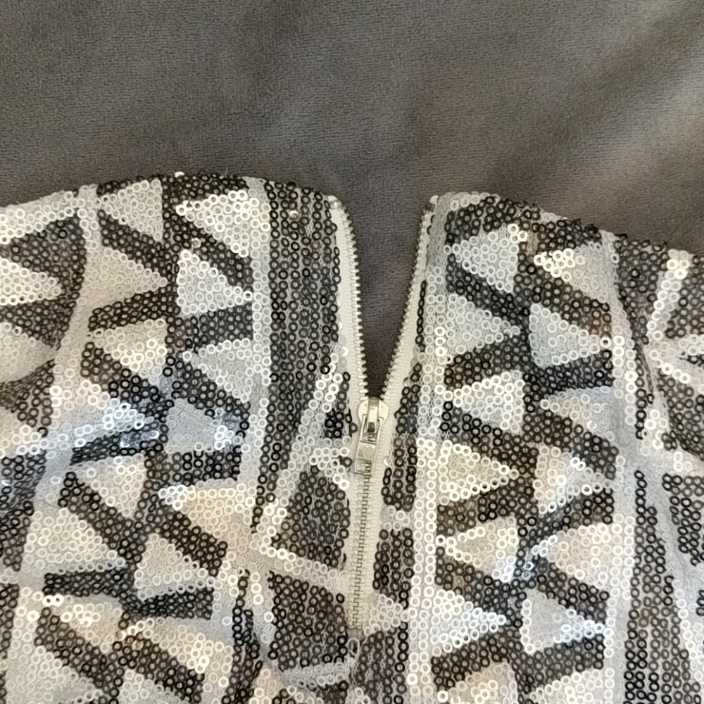 Sequin Pattern Shorts - Picture 3 of 4